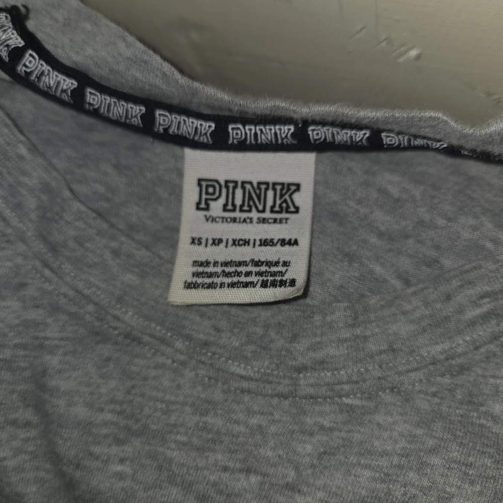 PINK Victoria's Secret Black and Gray Long Sleeve - Picture 6 of 6